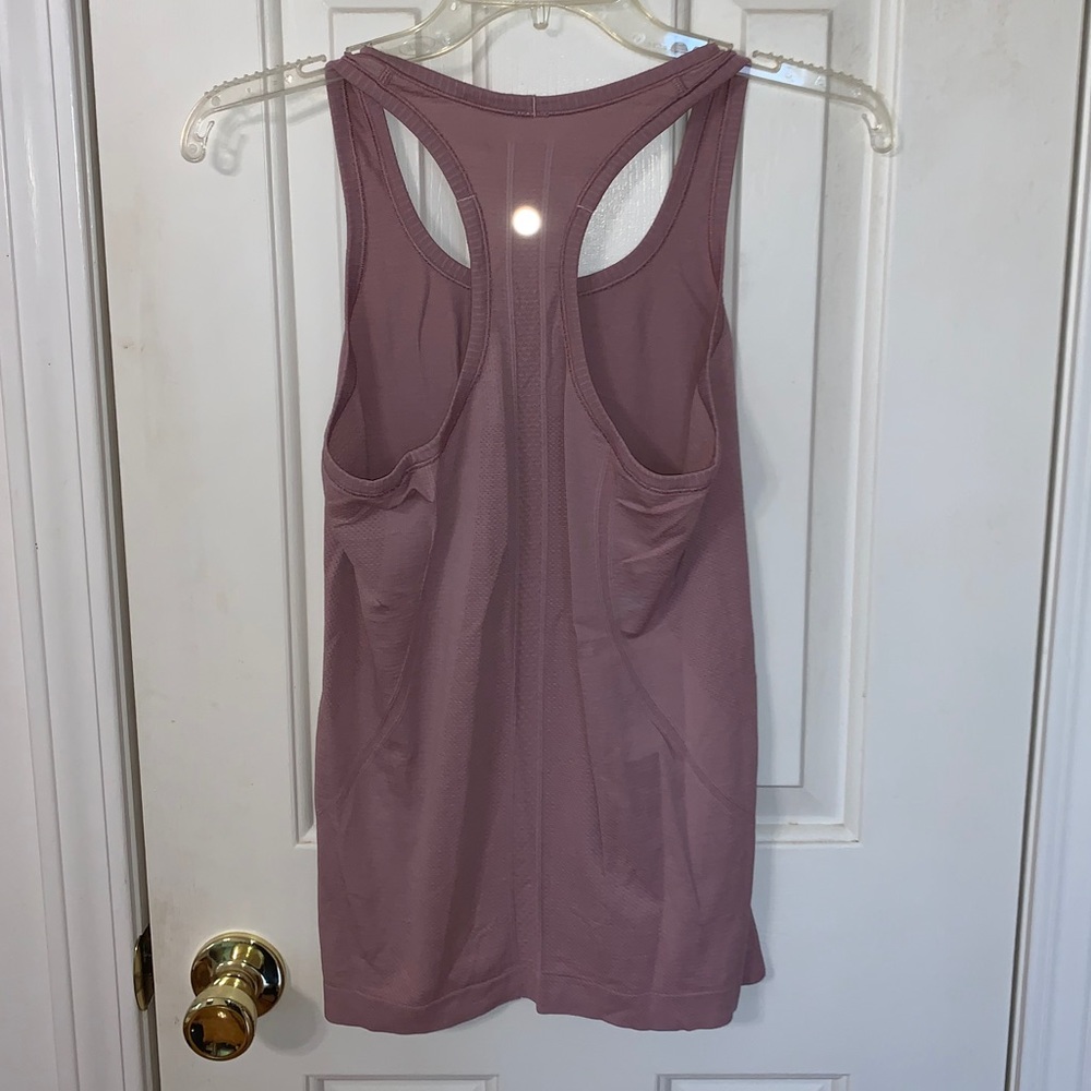 **SOLD Lululemon Swiftly Tech Racerback Tank - Picture 2 of 3